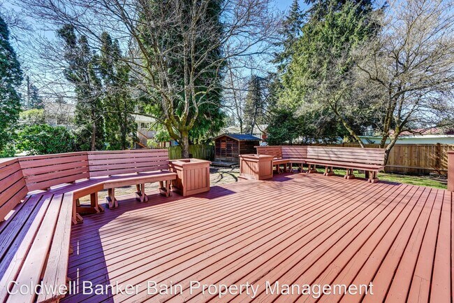 Building Photo - 4 br, 2 bath House - 515 N. 198th Street