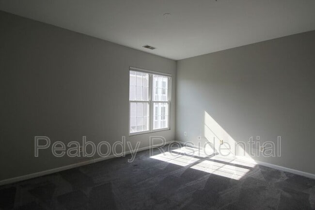 Building Photo - 46598 Drysdale Terrace