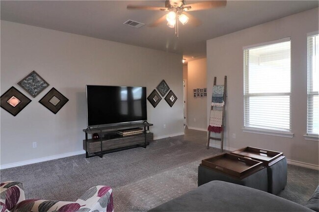 Building Photo - 5413 Vanner Path