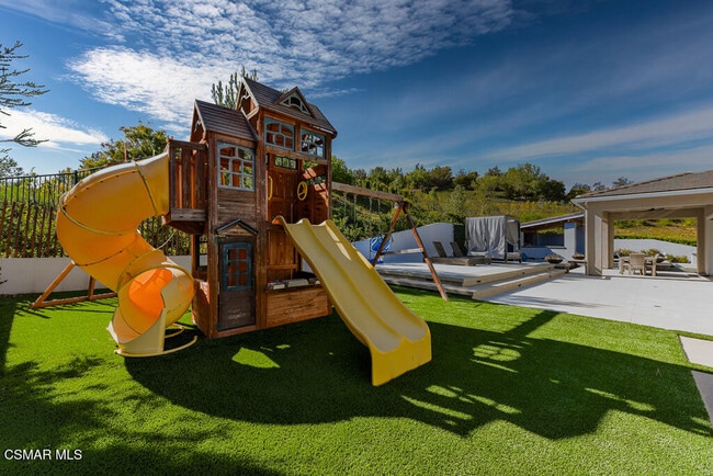 Building Photo - 6981 Shadow Wood Dr