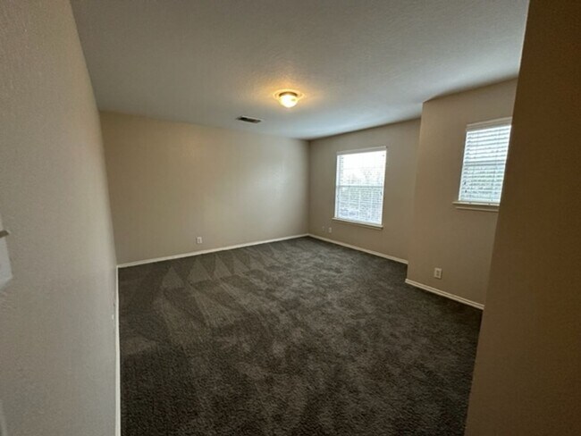 Building Photo - 2111 Red Rock Xing