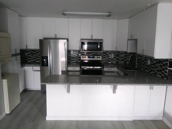 Kitchen - 3120 Corona Trail