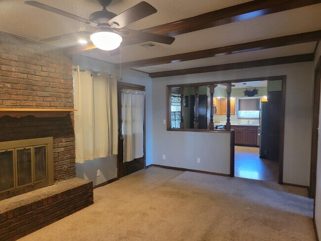 Building Photo - 2307 Quannah Dr