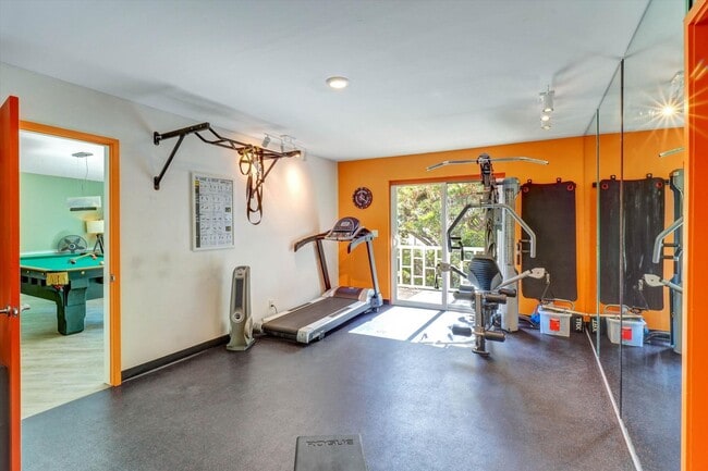 Building Photo - 13561 Table Rock Dr