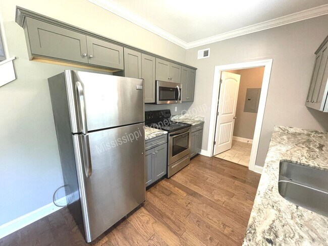 Building Photo - 4BR/4.5BA For Rent