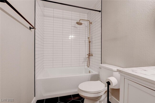 Building Photo - 1404 Campbell Dr