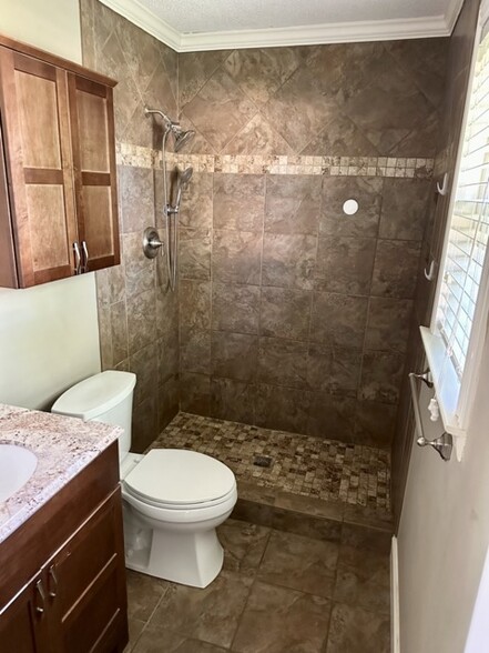 Master Bathroom - 101 Williams Dr