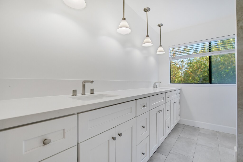 Building Photo - 23450 Park Hermosa