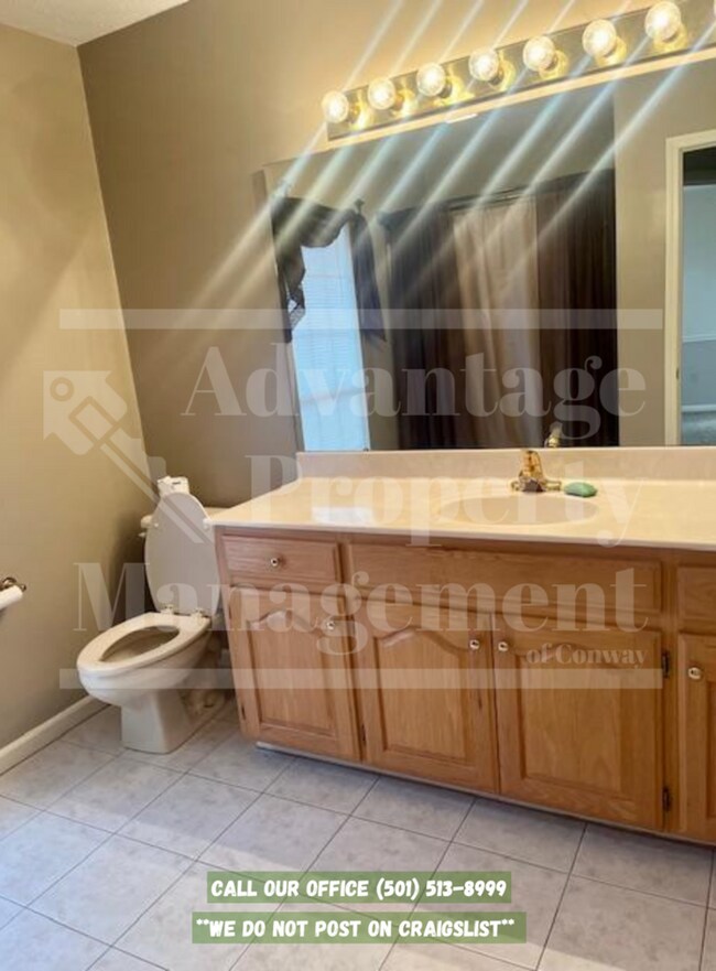 Building Photo - 2250 Pleasant Valley Dr