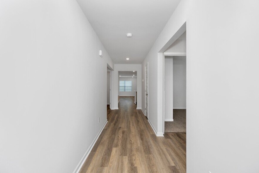 Building Photo - 128 Wellspring Rd