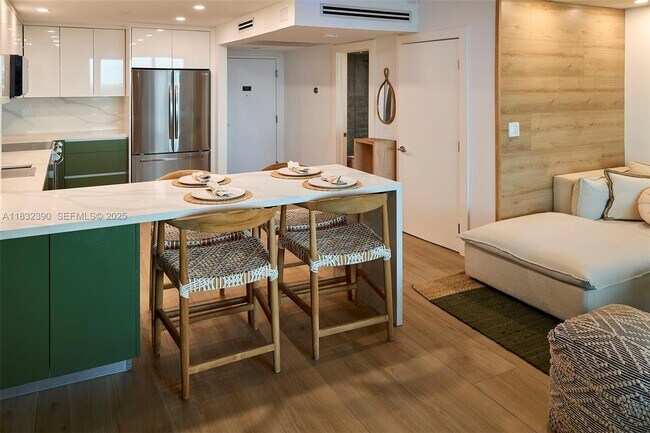 Building Photo - 2301 Collins Ave