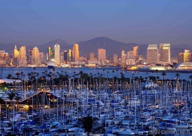 Building Photo - 3128 Cañon St