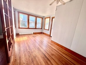 Building Photo - 325 Front St