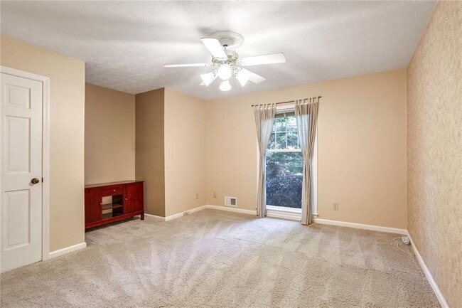 Building Photo - 4624 Mountain Creek Dr