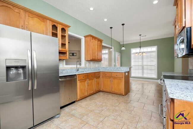 Building Photo - 601 Huntwood Ln