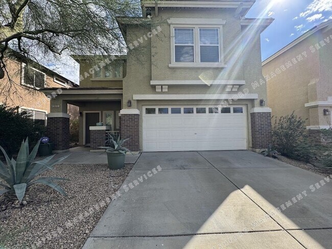 Building Photo - Contemporary Phoenix Living – Spacious 3BR...