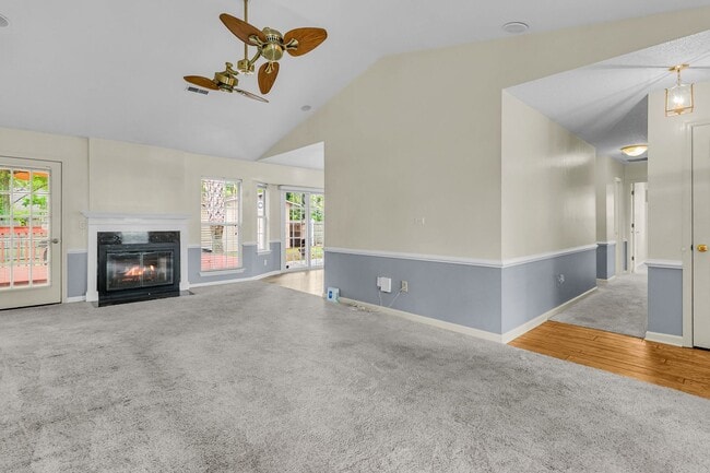 Building Photo - 182 Paddock Way