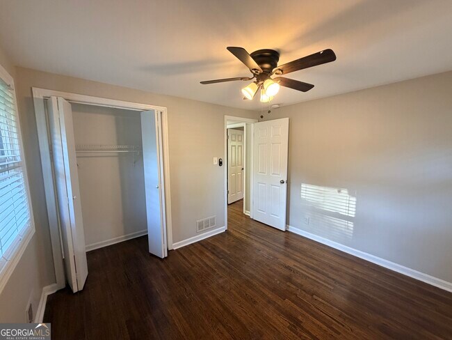 Building Photo - 3567 Brookfield Ln