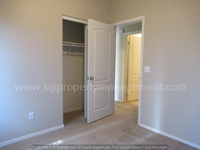 Building Photo - 25684 W Pleasant Ln