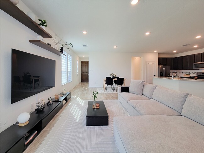 Building Photo - 8214 Leisure Pt Dr