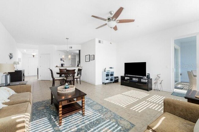 Building Photo - 2001 Bal Harbor Blvd