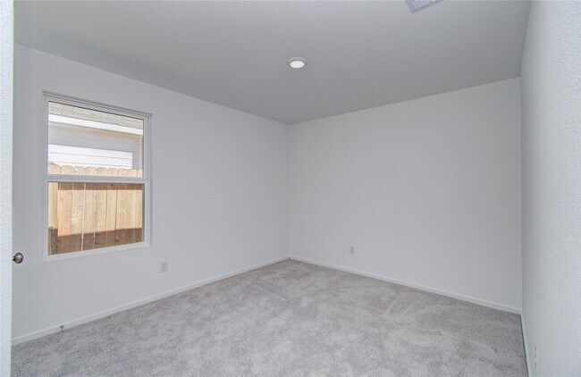 Building Photo - 14845 N Ascot Bnd Cir