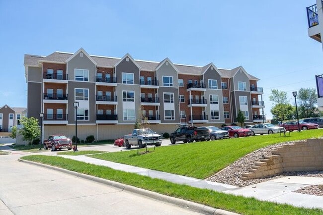 Building Photo - $1,700 - 2 Bed, 2 Bath 2nd Floor Condo - Pet Friendly - Available for an August 1st, 2026 Move In