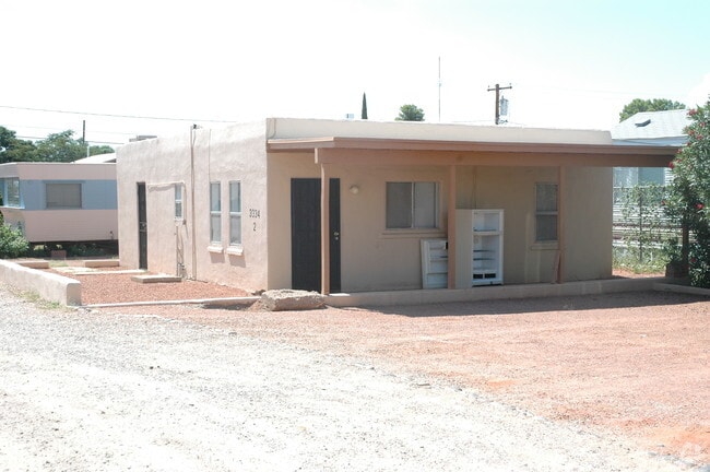 Building Photo - 3334-3342 E Benson Hwy