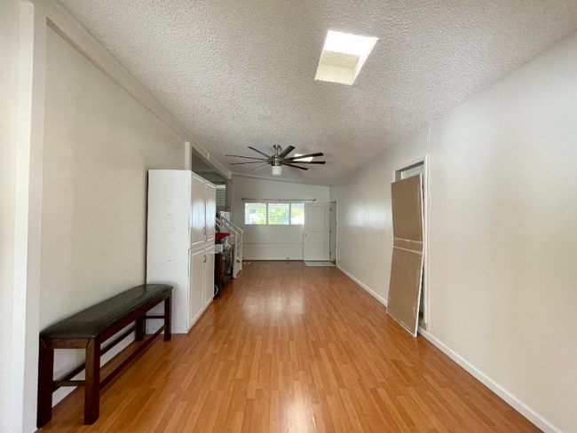 Building Photo - 1279 Manulani St
