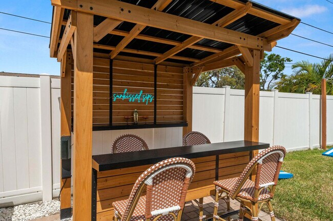 Building Photo - 1121 19th St SW