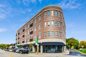 Building Photo - 555 Roger Williams Ave