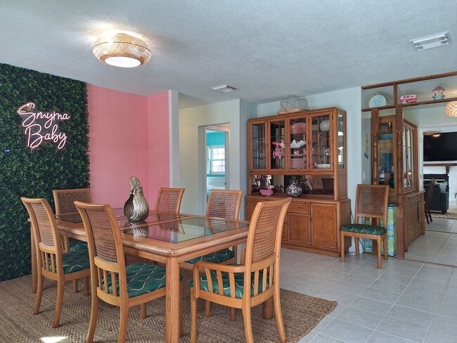 Building Photo - NEW SMYRNA BEACH MONTHLY RENTAL - POOL HOM...