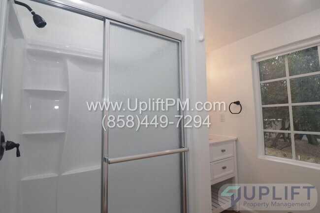 Building Photo - 4010 Imperial Dr