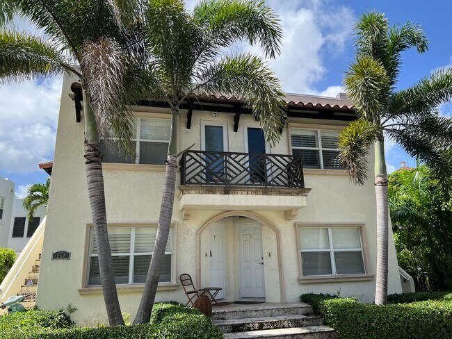 Building Photo - 252 Oleander Ave