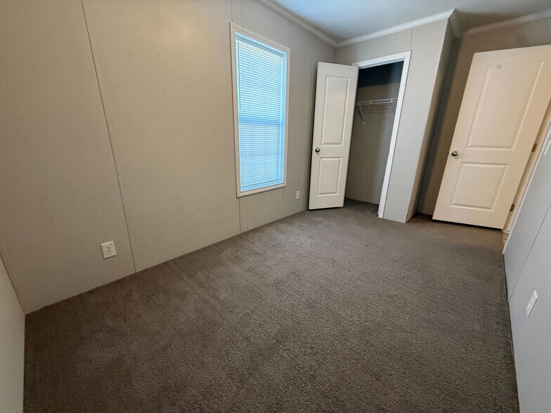 Building Photo - 12211 St Michel Ave