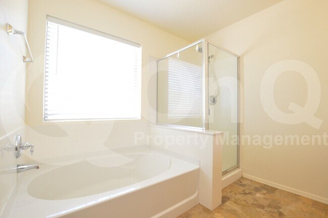 Building Photo - 25663 W Shooting Star Ln
