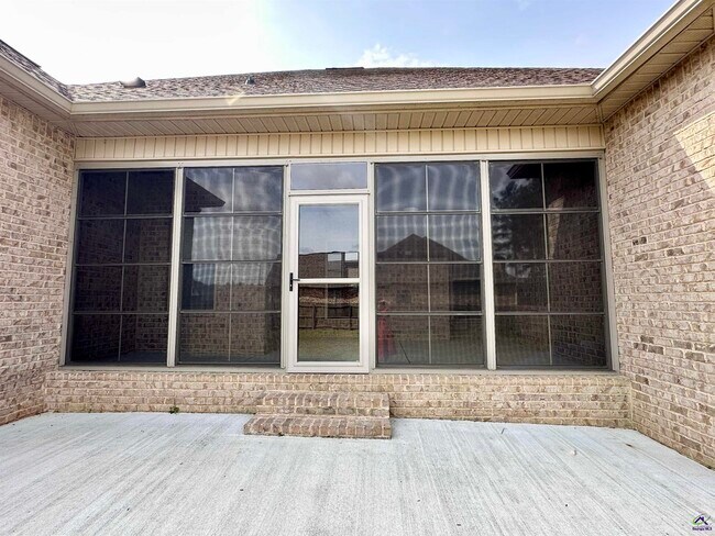 Building Photo - 101 Maidenhair Ct