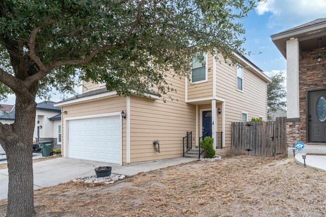 Building Photo - 1011 Tesoro Hills