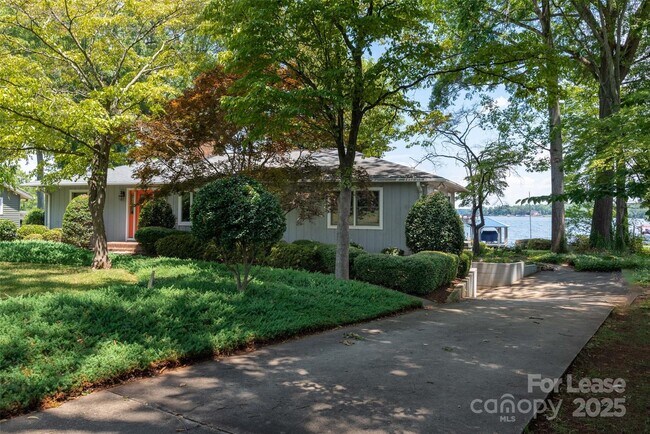 Building Photo - 5006 Kiser Island Rd