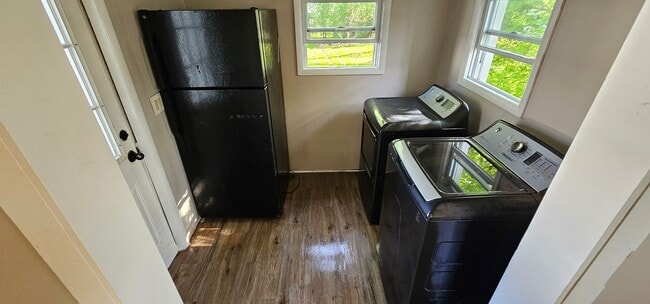 Building Photo - 3 bedroom house for rent