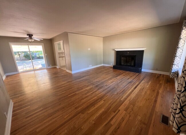 Building Photo - 776 Dearborn Ave NE