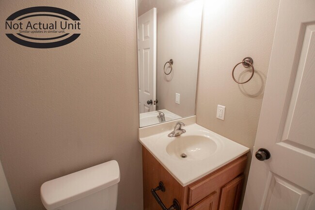 Building Photo - 5000 Derby Ridge Dr