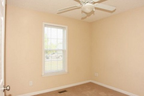 Building Photo - 301 Koufax Dr
