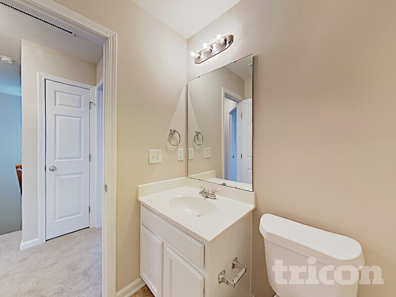 Building Photo - 4008 Laurel Glen Dr
