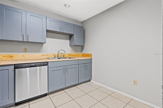 Building Photo - 11811 Skylake Pl