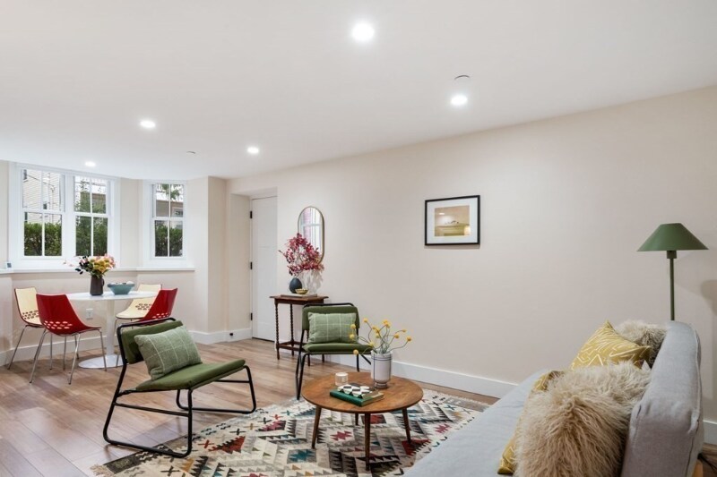 Building Photo - 18 Whitney Ave