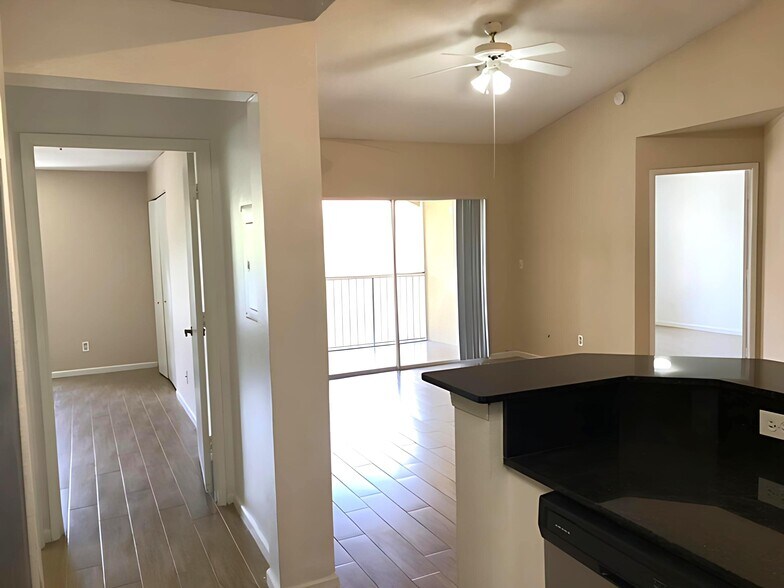 Building Photo - 8255 Ibis Club Dr