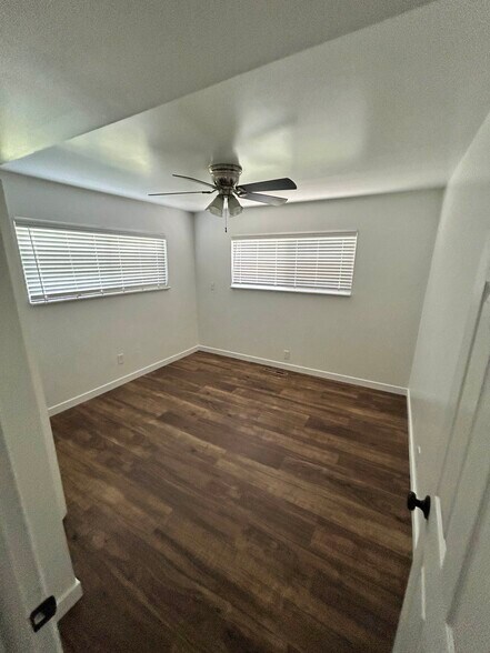 Building Photo - 181 E 1000 N