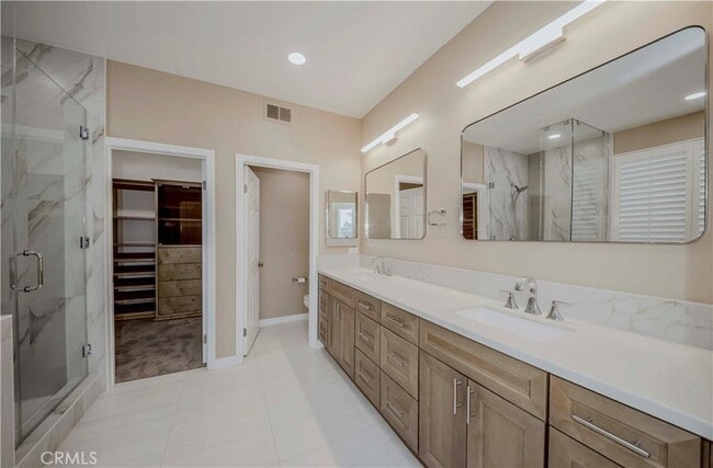 Building Photo - 5338 Chariton Ave