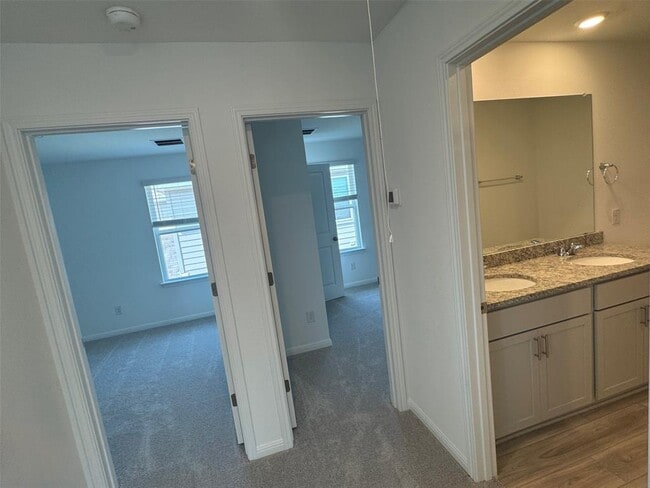 Building Photo - 514 Unakite Trl